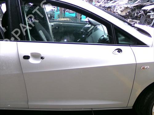Dør høyre foran SEAT IBIZA IV (6J5, 6P1) 1.4 TDI (90 hp) 32140787