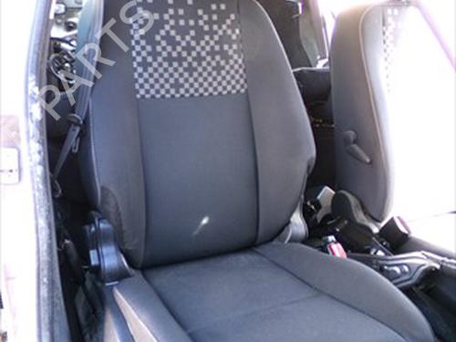 Used Right front seat Right front seat RENAULT MEGANE III Grandtour (KZ0/1) 1.5 dCi (KZ09, KZ0D, KZ1G, KZ29, KZ14, KZ1W, KZ10, KZ1F,... (110 hp) 33264937 33264937