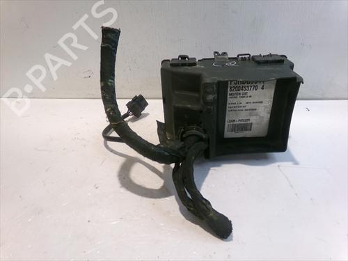 Fuse box RENAULT ESPACE IV (JK0/1_) 2.0 dCi (JK01, JK02, JK1J, JK1K, JK1H) | BP39021556E1 - Image 3