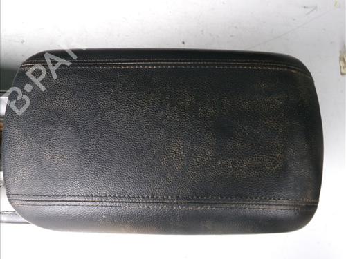 Used Armrest / Center console Armrest / Center console KIA CARENS IV 1.6 GDi (135 hp) 25301994 25301994