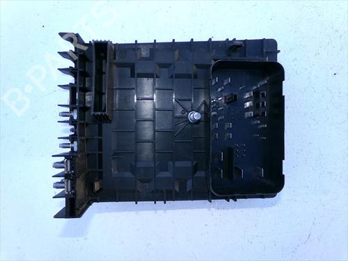 Fuse box VW GOLF V (1K1) 1.6 FSI | BP31798799E1 - Image 2