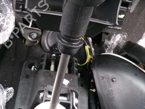 Used Gear lever Gear lever CITROËN C3 II (SC_) 1.4 HDi 70 (SC8HZC, SC8HR0, SC8HP4) (68 hp) 33265218 33265218