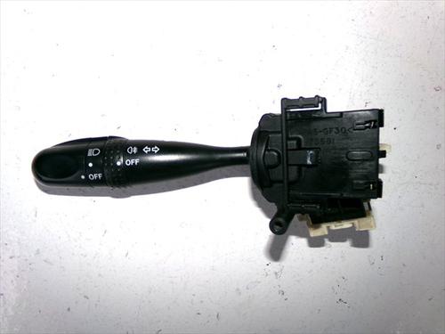 Used Headlight switch Headlight switch TOYOTA COROLLA Estate (_E12_) 2.0 D-4D (CDE120_, CDE120R) (90 hp) 31658718 31658718