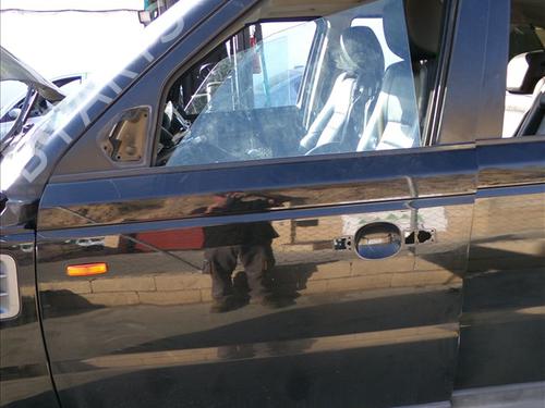 Used Left front door Left front door LAND ROVER RANGE ROVER SPORT I (L320) 2.7 D 4x4 (190 hp) 28123705 28123705