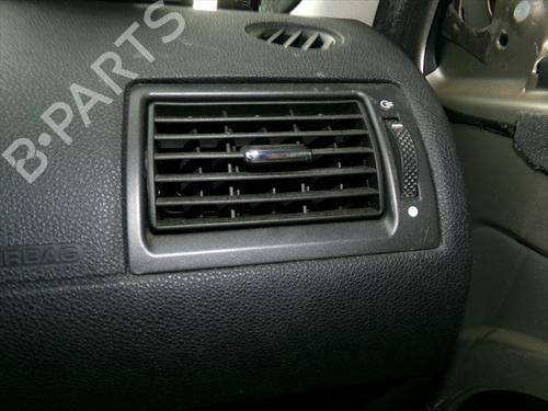 air-vent-ford-mondeo-iii-b5y-2000-2001-2002-2003-2004-2005-2006-2007-39767216 main image