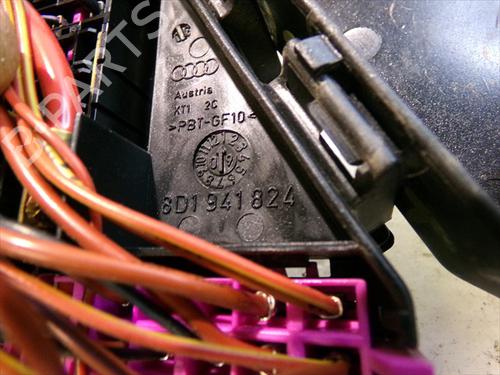 Fuse box SEAT EXEO (3R2) 2.0 TDI | BP24557595E1 - Image 5