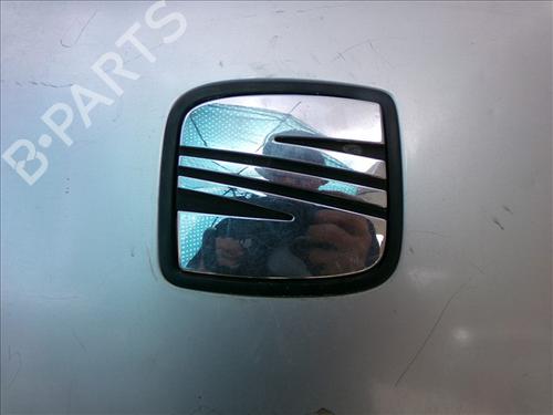 Used Tailgate handle Tailgate handle SEAT LEON (1M1) 1.9 TDI (90 hp) 29597348 29597348