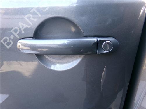 front-left-exterior-door-handle-vw-touran-1t3-2010-2011-2012-2013-2014-2015-2016-28070150 main image