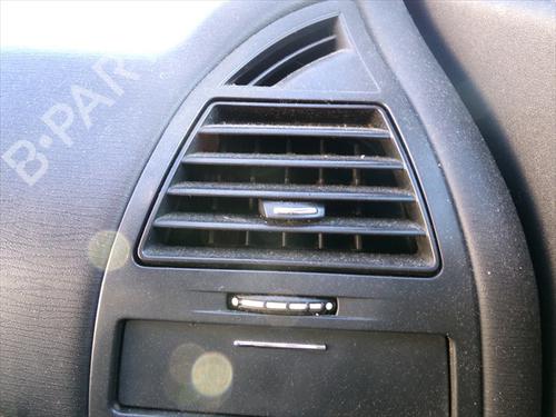 Used Air vent Air vent CITROËN C4 Coupe (LA_) 1.6 16V (109 hp) 33715732 33715732