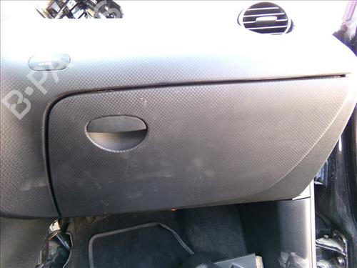Used Glove box Glove box SEAT ALTEA XL (5P5, 5P8) 1.6 TDI (105 hp) 26539741 26539741
