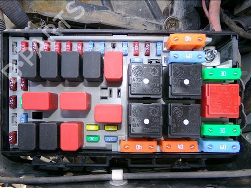 Used Fuse box Fuse box FIAT GRANDE PUNTO (199_) 1.3 D Multijet (75 hp) 33423008 33423008