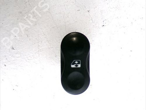 Used Left front window switch Left front window switch DACIA SANDERO 1.5 dCi (68 hp) 31942771 31942771
