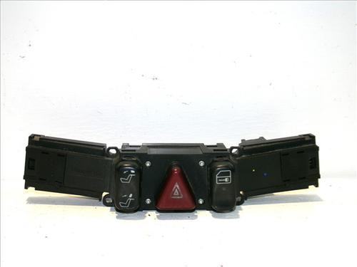 Used Warning switch Warning switch MERCEDES-BENZ S-CLASS (W220, V220) S 500, S 500 L (220.075, 220.175, 220.875) (306 hp) 25612204 25612204