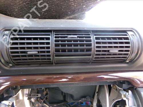 air-vent-audi-a4-b5-8d2-1994-1995-1996-1997-1998-1999-2000-2001-27444502 main image