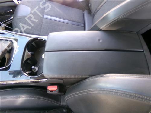 Used Armrest / Center console Armrest / Center console PEUGEOT 508 SW II (FC_, FJ_, F4_) 1.5 BlueHDi 130 (131 hp) 27444622 27444622