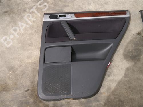 Bageste højre beklædning Bageste højre beklædning VW TOUAREG (7LA, 7L6, 7L7) 2.5 R5 TDI (174 hp) 33265300 33265300