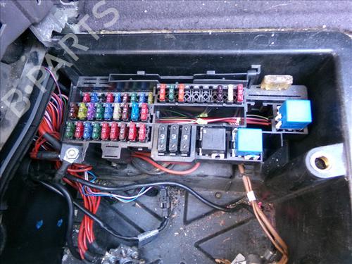 Used Fuse box Fuse box MERCEDES-BENZ A-CLASS (W168) A 170 CDI (168.008) (90 hp) 26147093 26147093