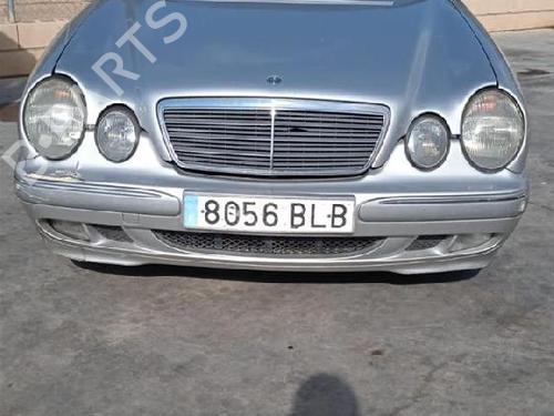 Brugte MERCEDES-BENZ E-CLASS (W210)  E 220 CDI (210.006)  2390999