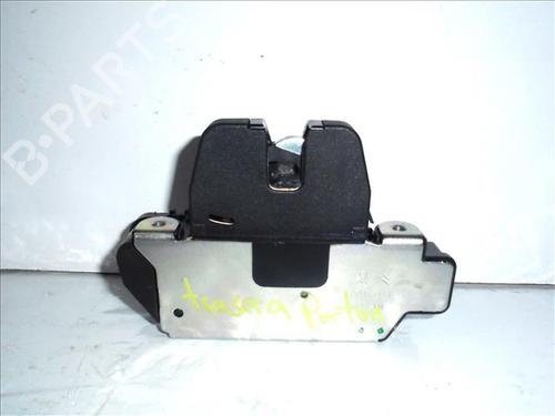 Used Tailgate lock Tailgate lock PEUGEOT 208 II (UB_, UP_, UW_, UJ_) 1.2 PureTech 75 (75 hp) 24561850 24561850