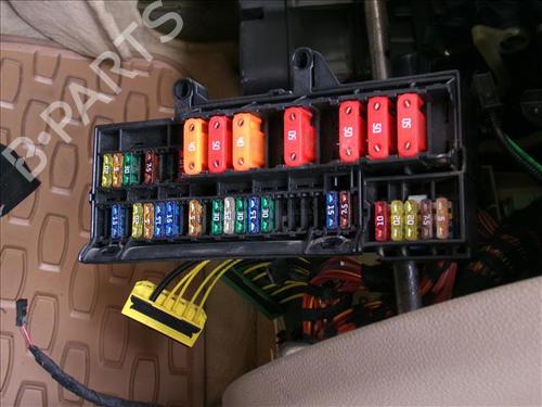 Used Fuse box Fuse box BMW 7 (E65, E66, E67) 730 Ld (231 hp) 24567932 24567932