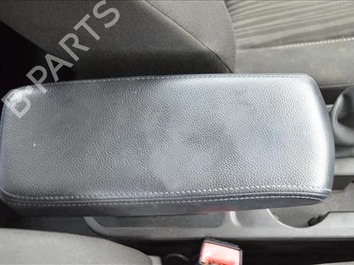 Used Armrest / Center console Armrest / Center console OPEL ASTRA J (P10) 1.3 CDTI (68) (95 hp) 24561445 24561445