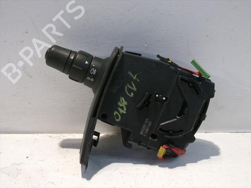 Used Headlight switch RENAULT CLIO III (BR0/1, CR0/1) 1.2 16V (BR02, BR0J, BR11, CR02, CR0J, CR11) (75 hp) 27587362