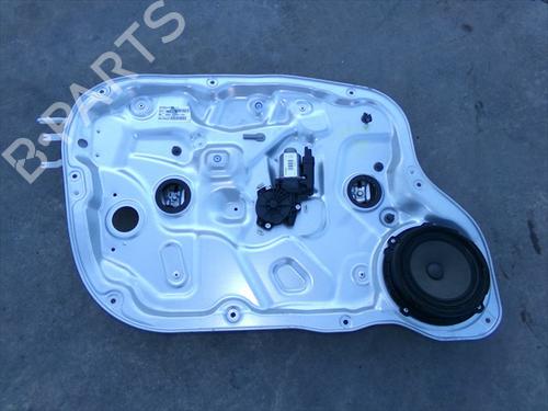Vindusheismekanisme venstre foran KIA CEE'D SW (ED) 1.6 CRDi 128 (128 hp) 31695187