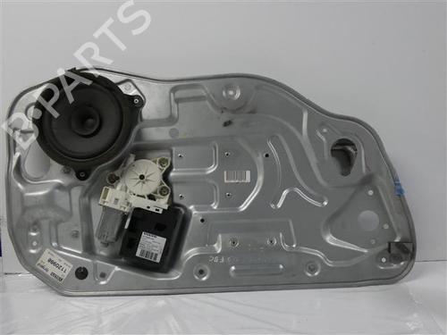 Front left window mechanism VOLVO V50 (545) 2.0 D | BP24555542C22 - Image 2