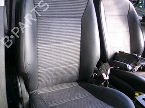 Used Right front seat MERCEDES-BENZ B-CLASS Sports Tourer (W245) B 200 CDI (245.208) (140 hp) 31918260