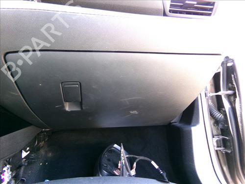 Handskerum Handskerum PEUGEOT 508 SW II (FC_, FJ_, F4_) 1.5 BlueHDi 130 (131 hp) 27444653 27444653