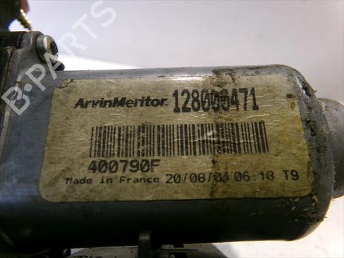 Front left window mechanism RENAULT MEGANE II Saloon (LM0/1_) 1.5 dCi (LM02, LM13, LM2A) | BP31967657C22