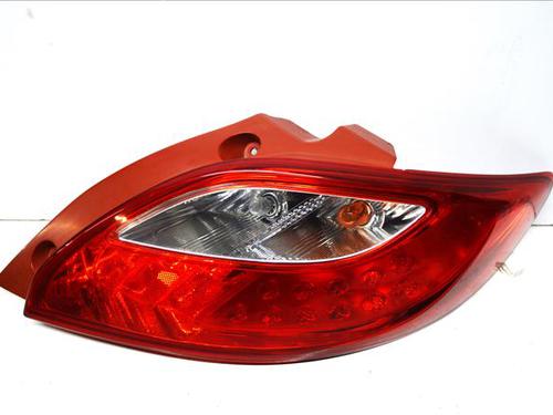 Used Right taillight Right taillight MAZDA 2 (DE_, DH_) 1.3 (DE3FS) (86 hp) 24559112 24559112