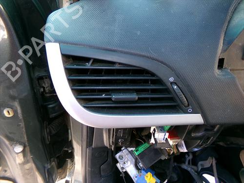 Grille d'aération PEUGEOT 207 (WA_, WC_) 1.4 HDi (68 hp) 31241926
