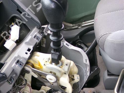 Used Gear lever Gear lever KIA CARENS III MPV (UN) 2.0 CRDi 140 (140 hp) 30437719 30437719