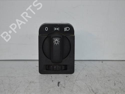 Used Headlight switch Headlight switch OPEL ASTRA F Saloon (T92) 1.4 (F19, M19) (75 hp) 24858440 24858440