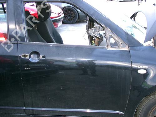 Used Right front door Right front door SUZUKI SWIFT III (MZ, EZ) 1.3 DDiS (RS413D) (75 hp) 40179641 40179641