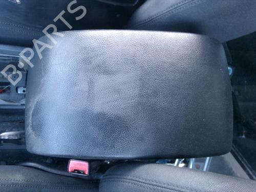 Used Armrest / Center console Armrest / Center console FORD MONDEO IV (BA7) 2.0 TDCi (140 hp) 33715791 33715791