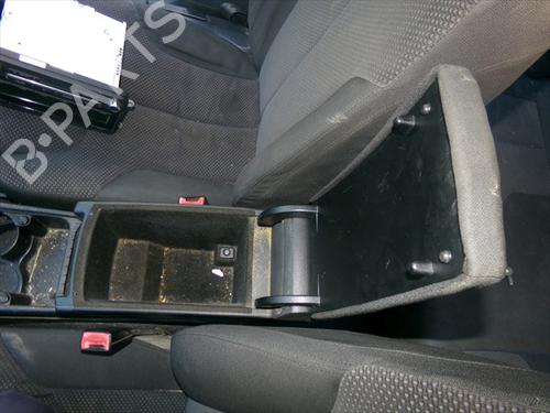 Armrest / Center console VW PASSAT B6 (3C2) 2.0 TDI | BP39526369I20 - Image 2