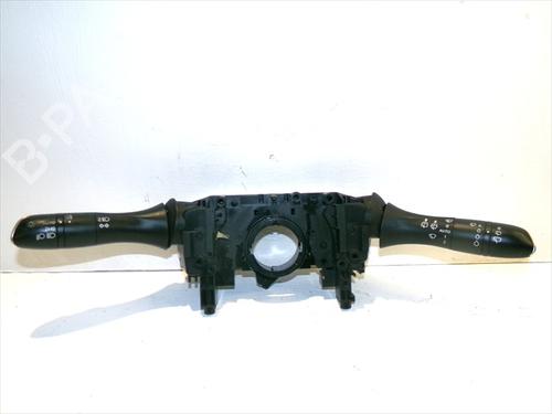 Used Switch RENAULT MEGANE IV Hatchback (B9A/M/N_) 1.5 Blue dCi 115 (B9A6) (116 hp) 32208071