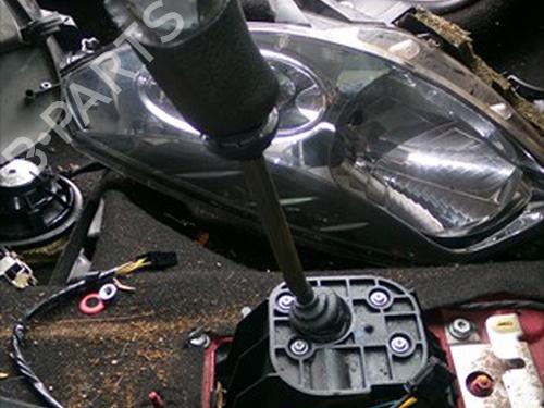 Used Gear lever Gear lever DACIA SANDERO 1.5 dCi (68 hp) 31942814 31942814