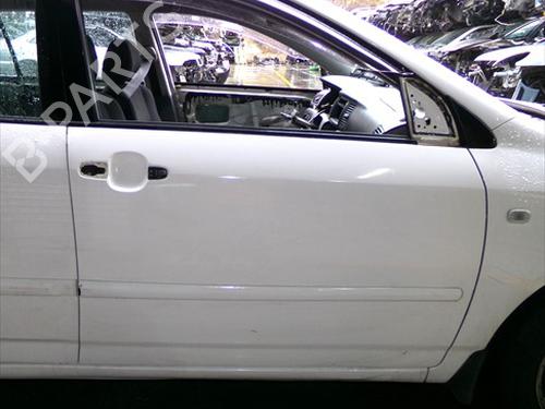 Used Right front door TOYOTA COROLLA Estate (_E12_) 2.0 D-4D (CDE120_, CDE120R) (90 hp) 31658740