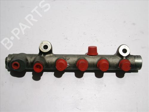 Used Injection rail Injection rail 25811161 25811161