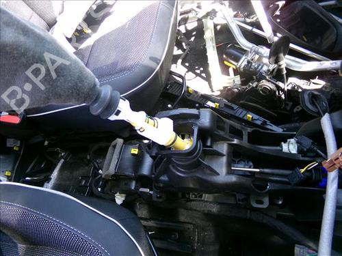 Used Gear lever Gear lever RENAULT CAPTUR II (HF_) TCe 140 (HFN0) (140 hp) 33423830 33423830