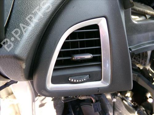 air-vent-opel-astra-j-p10-2009-2010-2011-2012-2013-2014-2015-2016-26204223 main image
