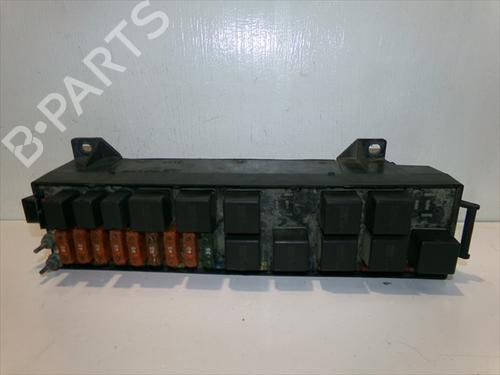 Used Fuse box Fuse box 38718320 38718320