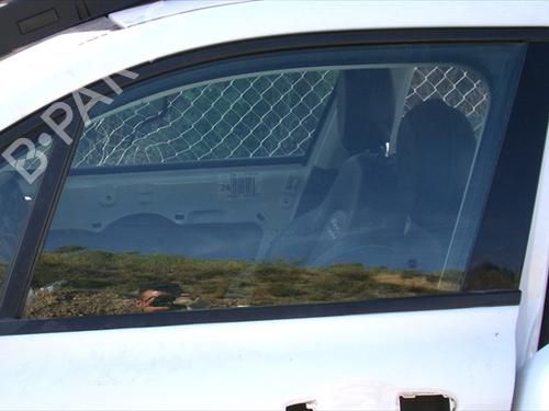 Dør rude ventre foran Dør rude ventre foran FIAT 500X (334_) 1.4 (334AXC1B, 334AXC11) (140 hp) 37282429 37282429