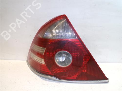 left-taillight-ford-mondeo-iii-b5y-2000-2001-2002-2003-2004-2005-2006-2007-34460120 main image
