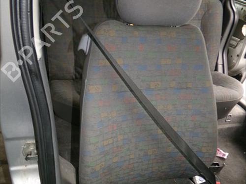 Sikkerhedssele foran højre Sikkerhedssele foran højre OPEL COMBO Tour 1.7 DTI 16V (75 hp) 39739055 39739055