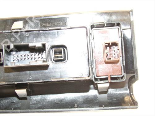 Left front window switch FIAT 500X (334_) 1.4 (334AXC1B, 334AXC11) | BP37282390I27 - Image 4