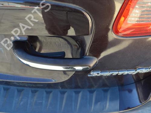 Used Tailgate handle Tailgate handle HYUNDAI SANTA FÉ II (CM) 2.2 CRDi (139 hp) 24562588 24562588